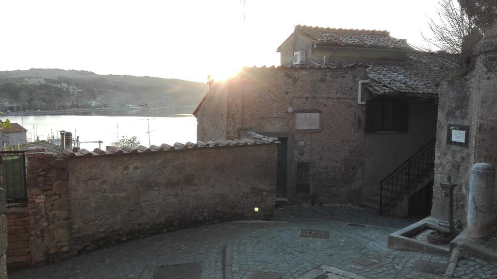 La Torretta Del Lago อันกุยลารา ซาบาเซีย ภายนอก รูปภาพ